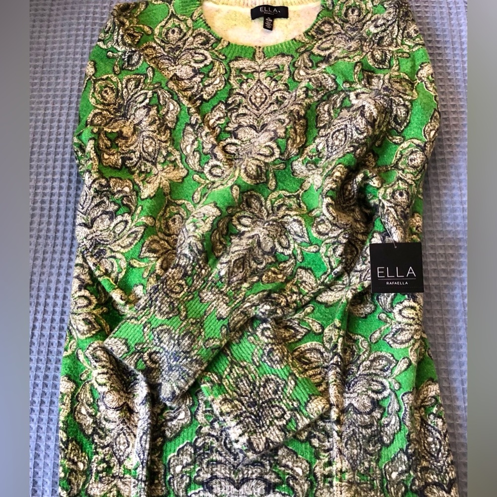 Ella Rafaella Bright Green, Black and White Floral Women's Soft Sweater